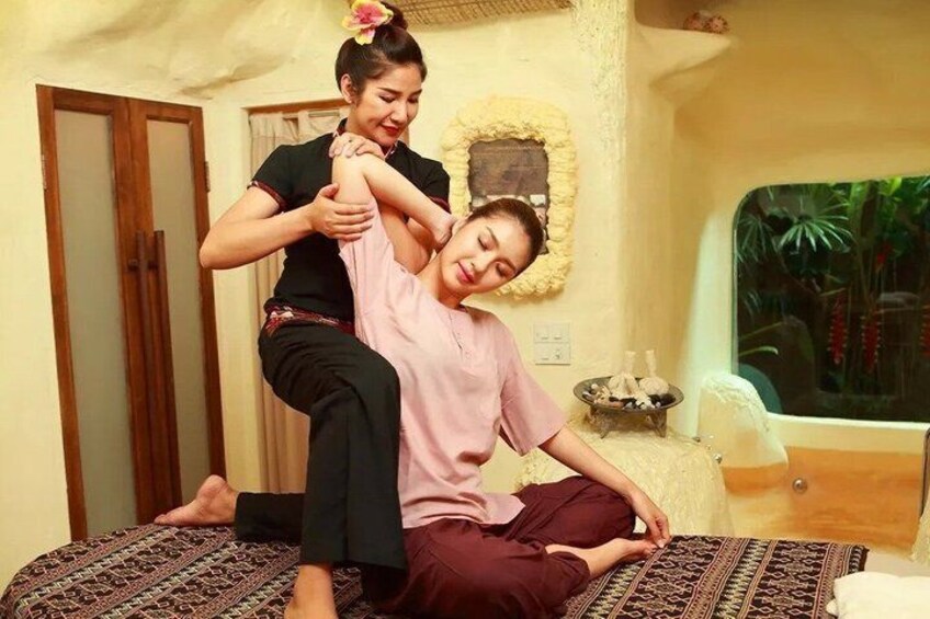 Chiang Mai Lanna Cave Spa and Thai Massage near Night Bazaar 1