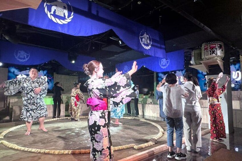 Sumo Show Experience at Tokyo Tower with Japanese Cuisine 3