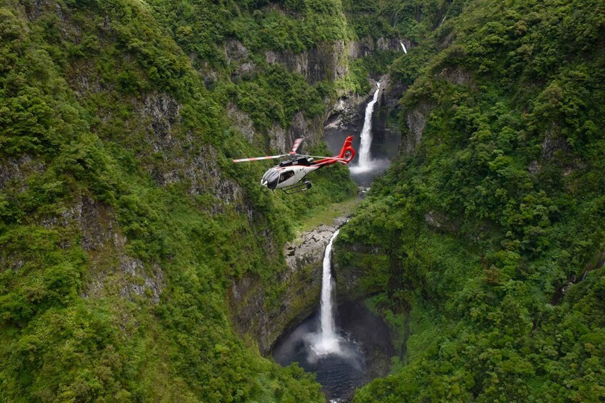 Picture 3 for Activity Réunion: Excellence helicopter tour departing from Saint-Gilles 1