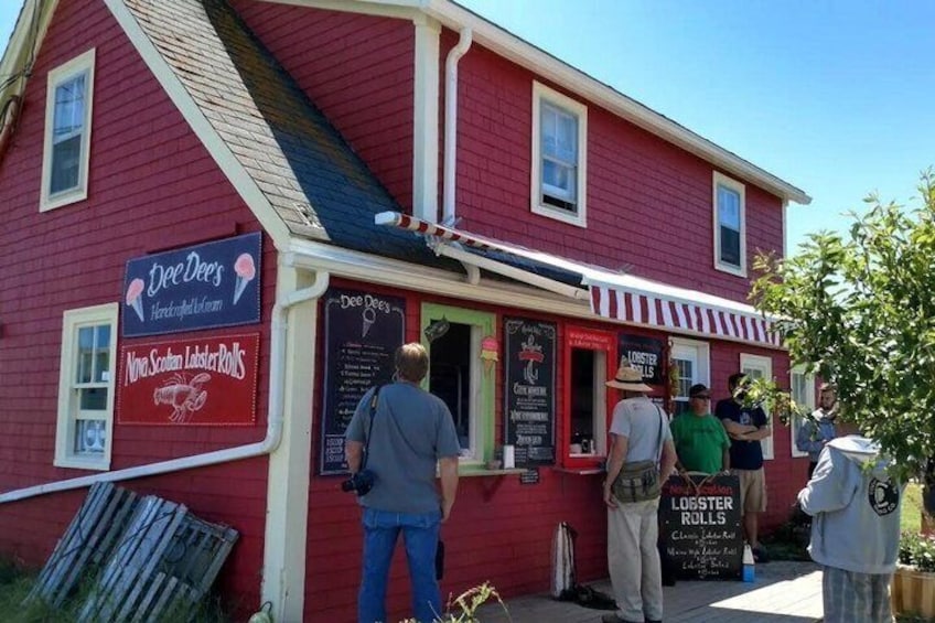 Peggy's Cove and Halifax Highlights Sightseeing Tour 5
