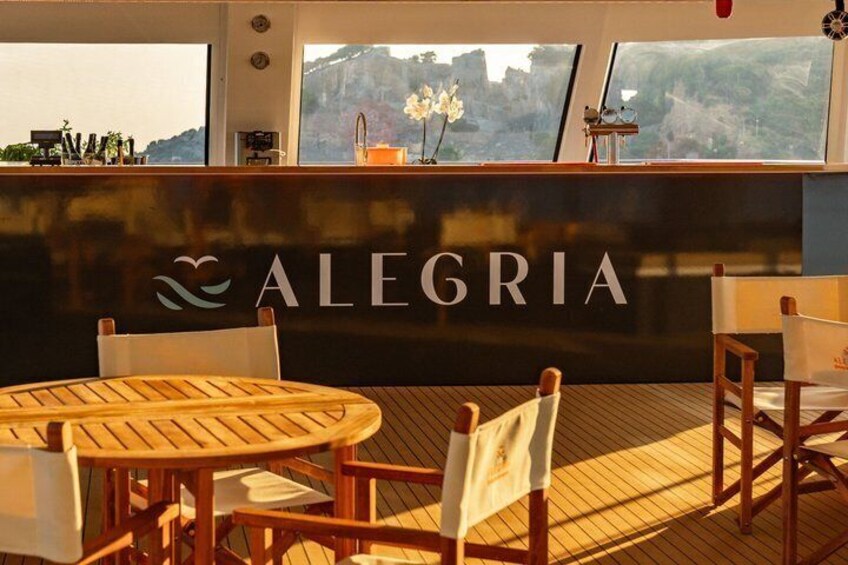 Sunset experience by catamaran the Gulf of Poets from the sea 2