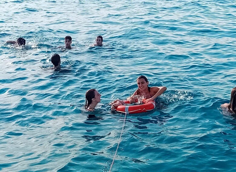 Picture 21 for Activity Gallipoli: 3-hour boat tour, aperitif on board, snorkeling and SUP 4