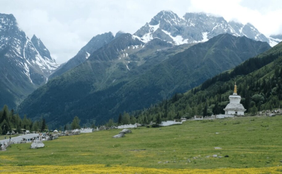 Picture 1 for Activity Chengdu: Mount Siguniang and Maobliang Tour with photography 5