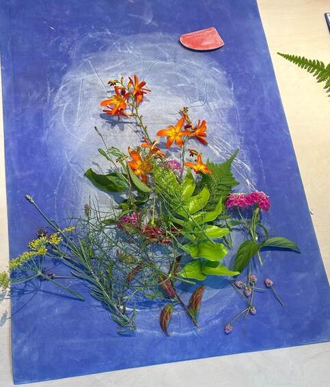 Picture 5 for Activity Sao Miguel: Azorean Botanical Impressions in Ceramics 3