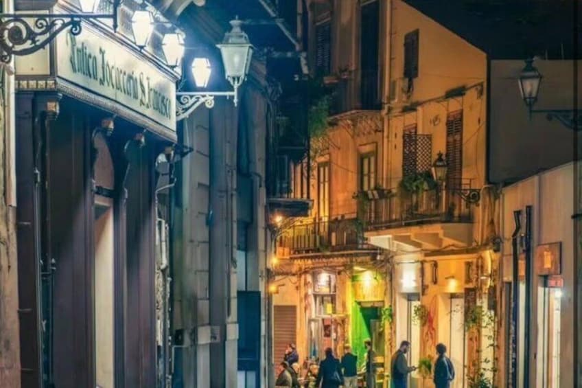 Palermo by Night Ghost Stories, Wine and Street Food 1