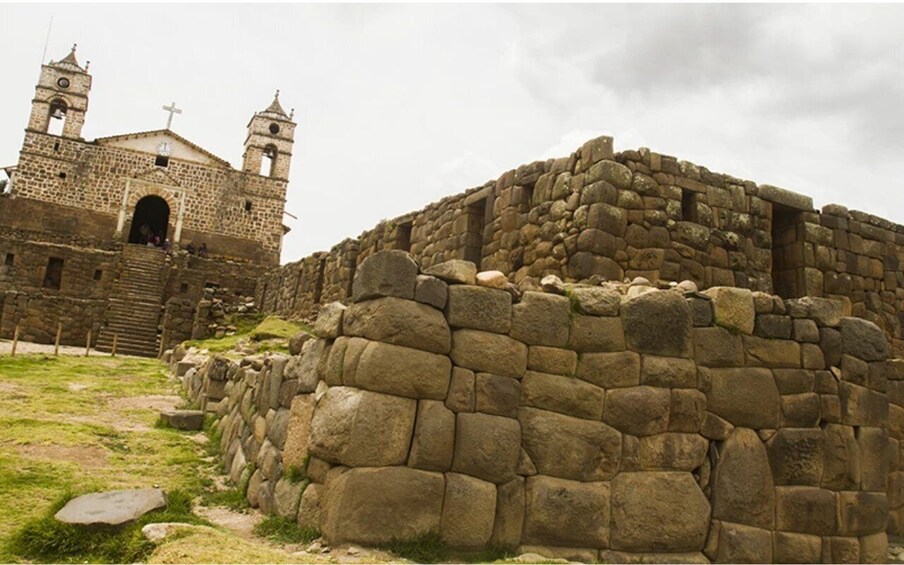 Picture 5 for Activity From Ayacucho: Excursion to Vilcashuamán, Pumacocha, and Puyas de Raimondi 2