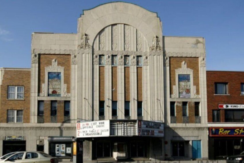 Flying Trapeze Experience in Historic Art Deco Cinema 3