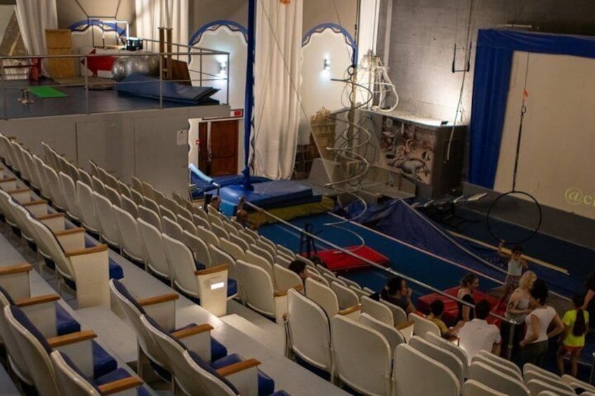 Flying Trapeze Experience in Historic Art Deco Cinema 4