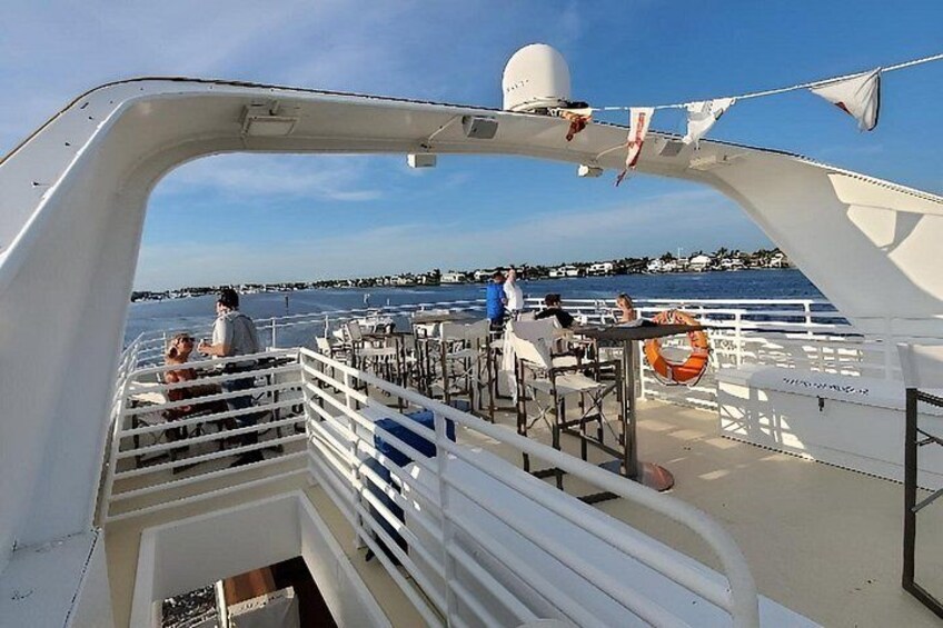 Naples Luxury Sightseeing Cruises 3