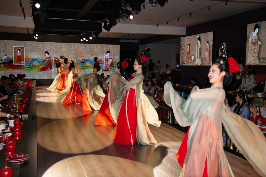 Picture 12 for Activity Dalian: Xiyan Tang palace meal, shows, costume experience 3