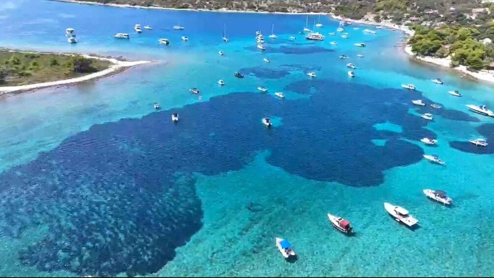 Private 3-Island Speedboat Tour: Blue Lagoon, Šolta & Čiovo 1
