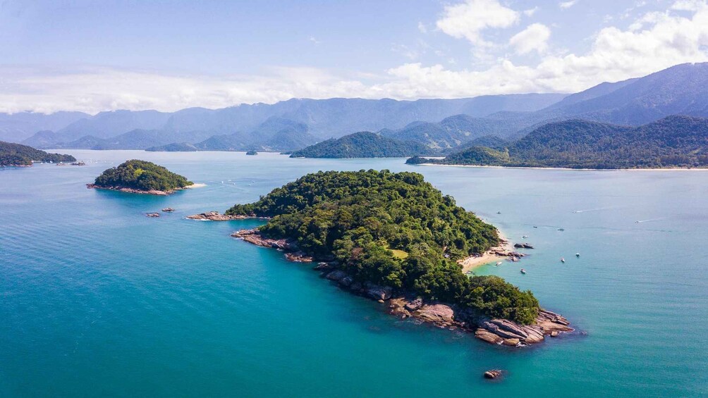 Picture 5 for Activity Pelado Island in Paraty - Transportation by Van and Speedboat 3