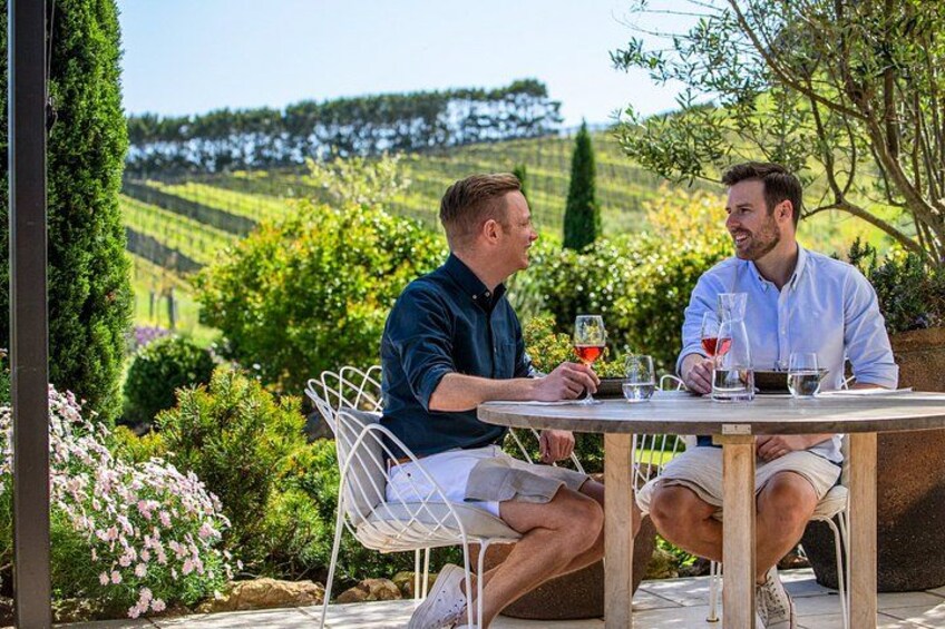 Waiheke Island Wine and Art Private Tour 4