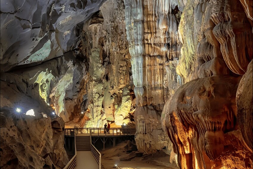 Picture 11 for Activity Trek Botanic Garden & Discover Phong Nha Cave Boat Tour 2