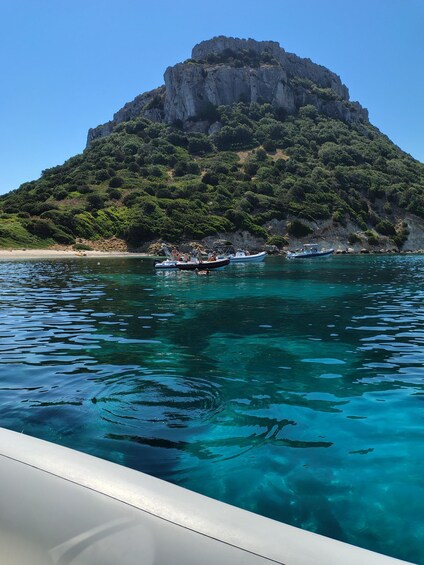 Picture 5 for Activity Aperitif at sunset in a dinghy between Cala Sabina and Spiaggia del Principe 3