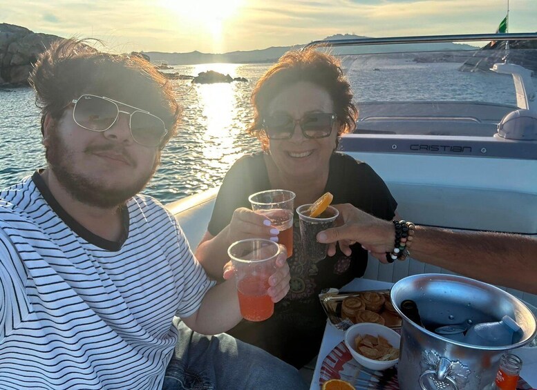 Picture 1 for Activity Aperitif at sunset in a dinghy between Cala Sabina and Spiaggia del Principe 4
