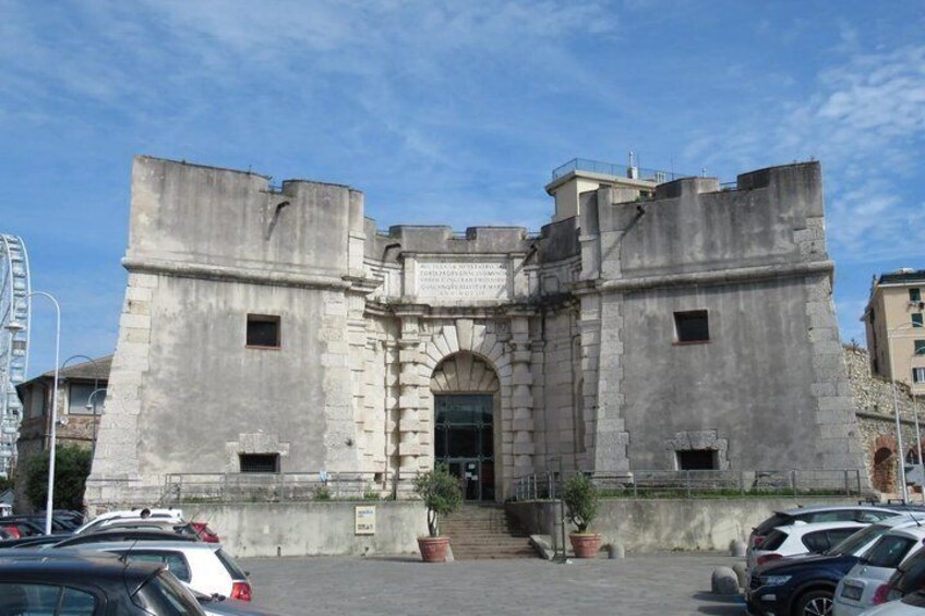 Genoa Self Guided Walking Tour with Audio and Quizzes 3