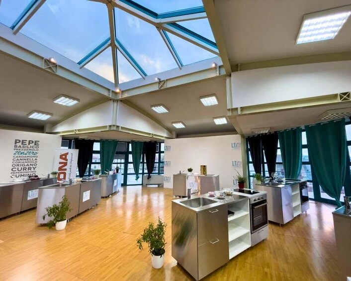 Picture 1 for Activity Exclusive Italian pasta course in Livorno 4