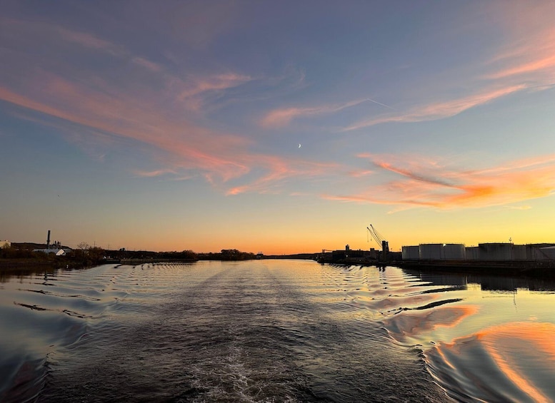 Picture 1 for Activity Albany: Hudson River Sunset Cruise with Live Music 3