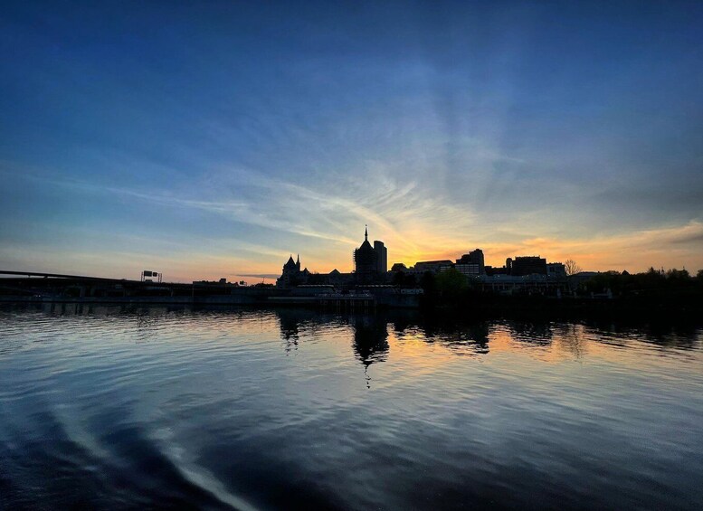 Albany: Hudson River Sunset Cruise with Live Music 1