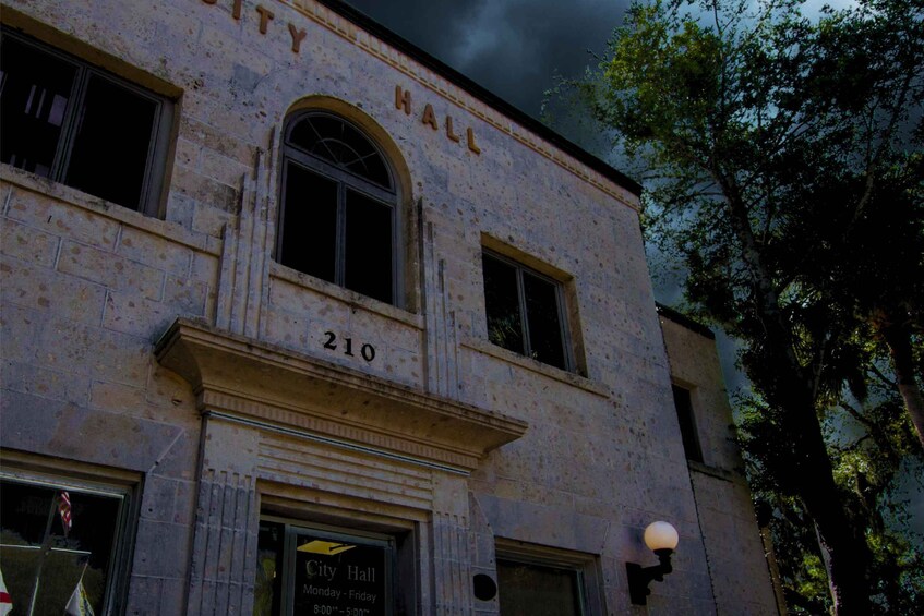 Picture 2 for Activity Smyrna Beach Ghost Tour: Shadow of Scandal 2