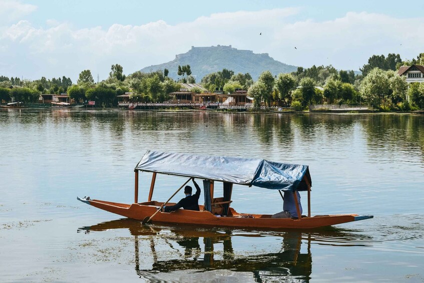 Picture 19 for Activity Essence of Kashmir 5 days 4 Night Accommodation With Tours 3