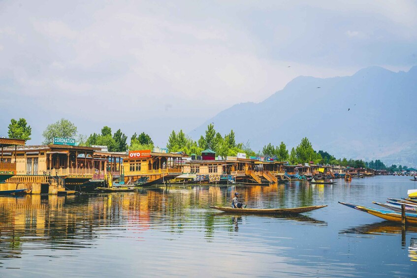 Picture 16 for Activity Essence of Kashmir 5 days 4 Night Accommodation With Tours 4