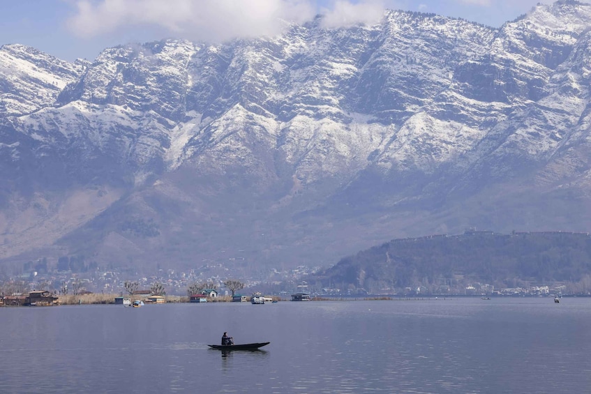 Picture 9 for Activity Essence of Kashmir 5 days 4 Night Accommodation With Tours 1