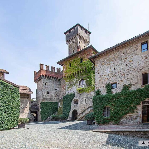 Visit and Tasting at Tagliolo Monferrato Castle 3