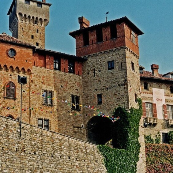 Picture 1 for Activity Visit and Tasting at Tagliolo Monferrato Castle 1