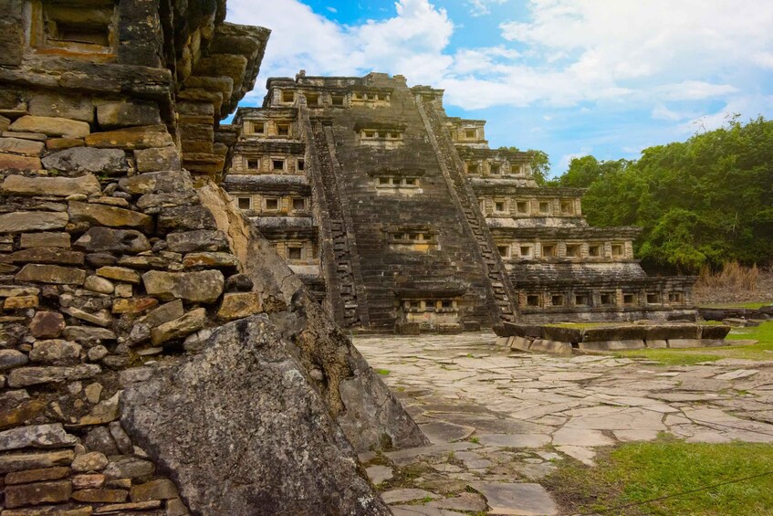 Picture 10 for Activity Veracruz: Entrance to El Tajín, Totonac Ruins and Nichos Pyramid 4