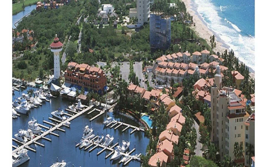 Picture 4 for Activity Full Sightseeing Tour of Ixtapa Zihuatanejo and Iguana and Crocodile Watching 2