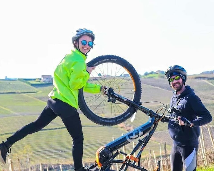 Monferrato: e-bike tour through the vineyards with Piedmontese wine tasting 1