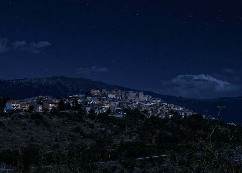 Picture 1 for Activity Photographic Glimpses: Tour of Santo Stefano and Castelvecchio by Night 3