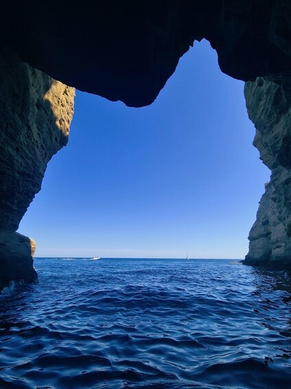 Procida: 6-Meter Lancia Open Rental without Skipper 1