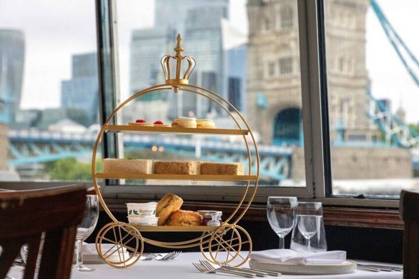 London River Thames Cruise with Afternoon Tea or Dinner 1