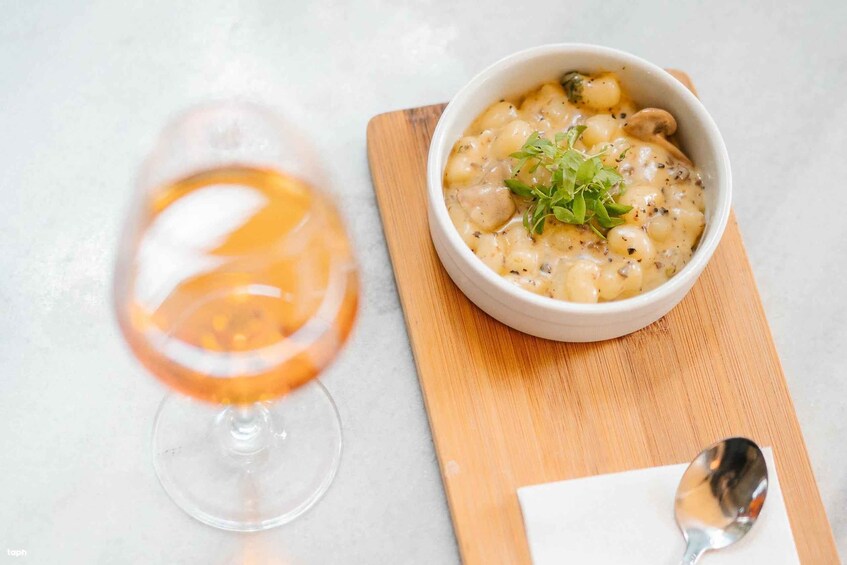 Athens: 4 Greek dairing wines tasting and food pairing 1