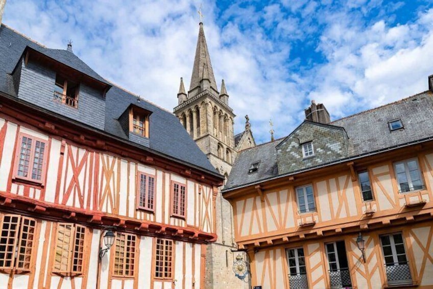 Bourges Private 2 Hours Intro City Walk with Local Guide 2