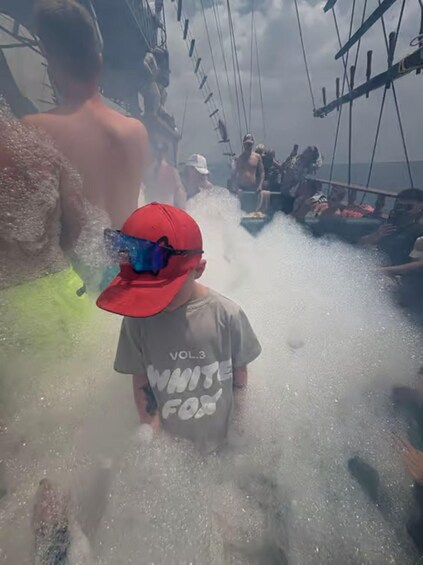Alanya: Cleopatra Beach Pirate Boat Tour with Dinner & DJ 1
