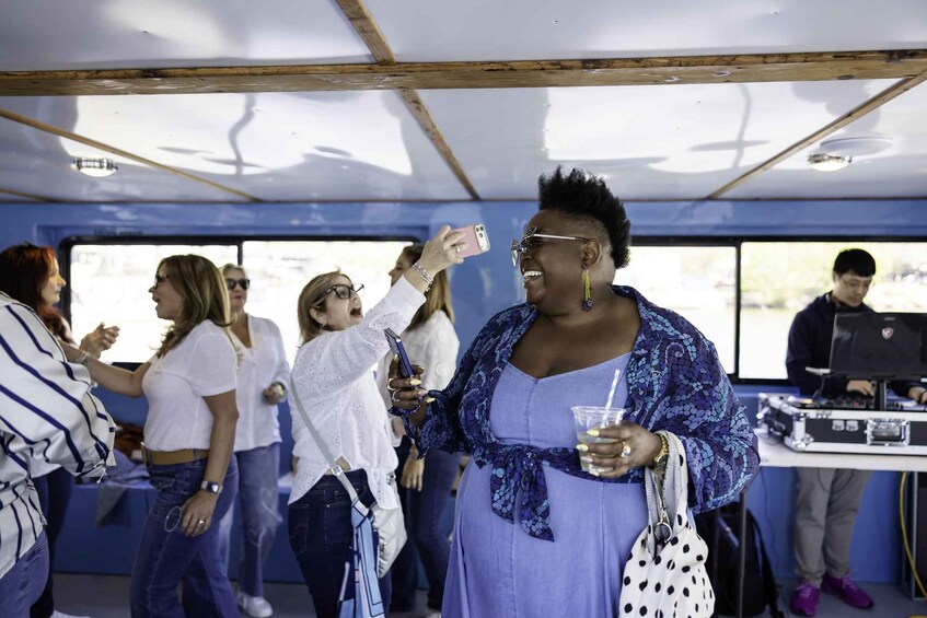 Picture 11 for Activity Washington DC: Saturday Brunch Cruise with Open Bar 2
