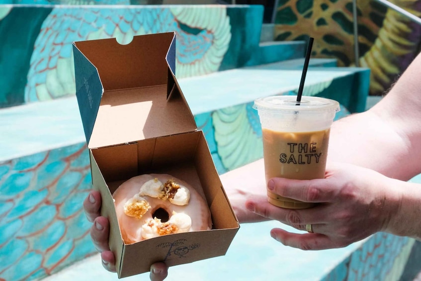 Picture 6 for Activity Miami: Wynwood Delicious Donut Tour & Street Art Experience 4