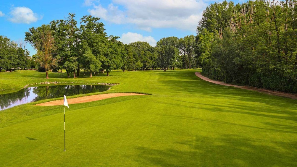 Milan: Play golf at Le Rovedine Golf Club 1