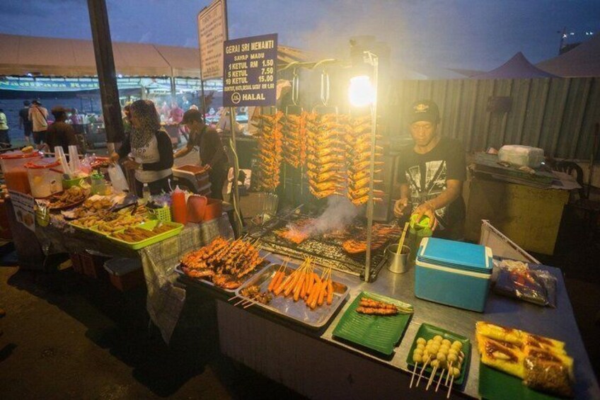 2 Hour Kota Kinabalu Local Street Food and History Walking Tour 2