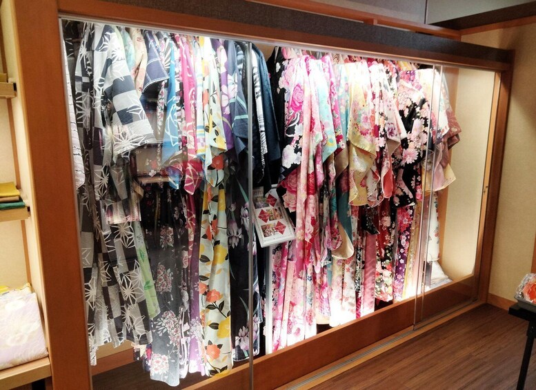 Picture 1 for Activity Fujiyoshida: Kimono Rental with Dressing Service 2