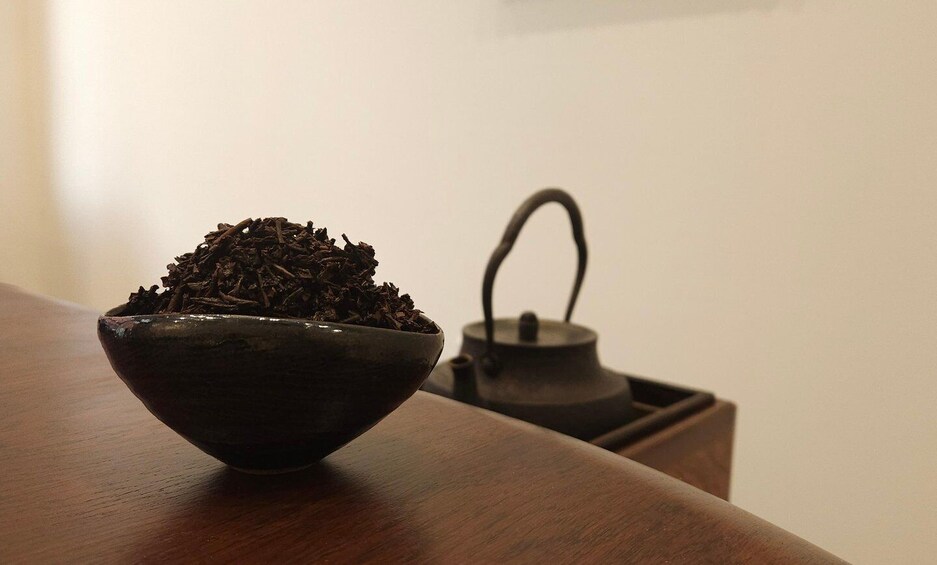 Picture 2 for Activity Busan: Join a Tea Ceremony & Create a Calligraphy Memento 2