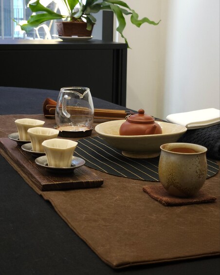 Picture 6 for Activity Busan: Join a Tea Ceremony & Create a Calligraphy Memento 4