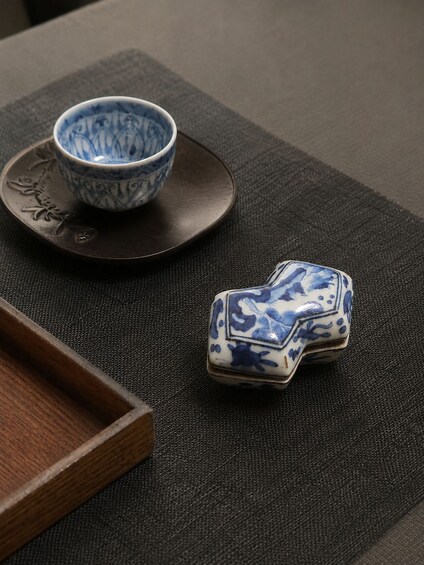Picture 2 for Activity Busan: Join a Tea Ceremony & Create a Calligraphy Memento 5