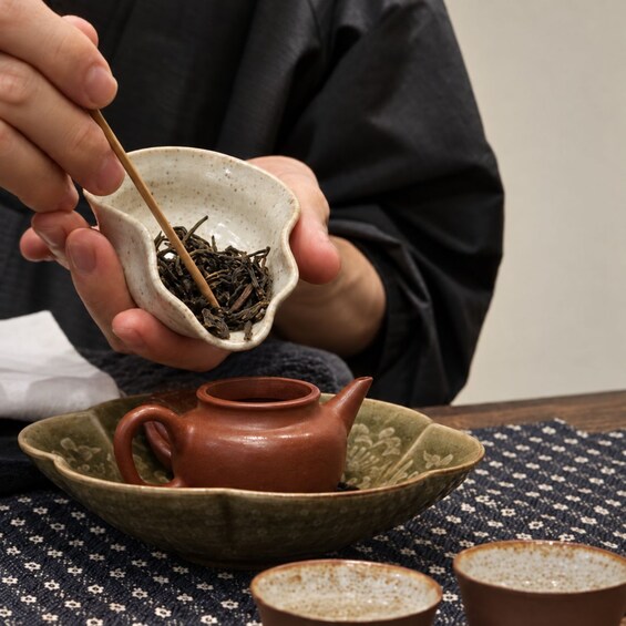 Busan: Join a Tea Ceremony & Create a Calligraphy Memento 1