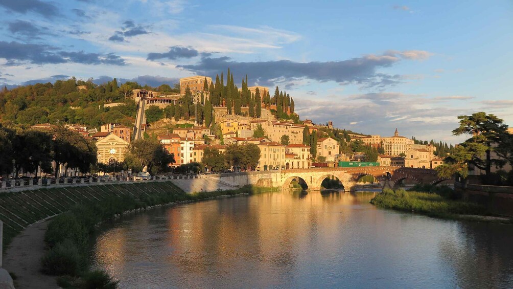 Picture 3 for Activity Verona: Walking Tour in the Footsteps of Young Mozart and Local Flavors 2