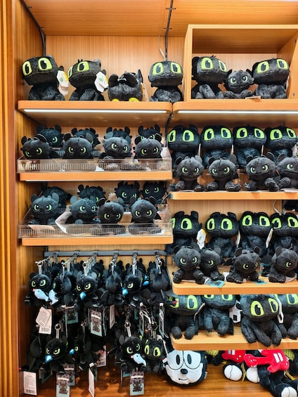 Picture 8 for Activity Shenzhen Indoor Tour: Local Shops, Markets & Hidden Finds 4
